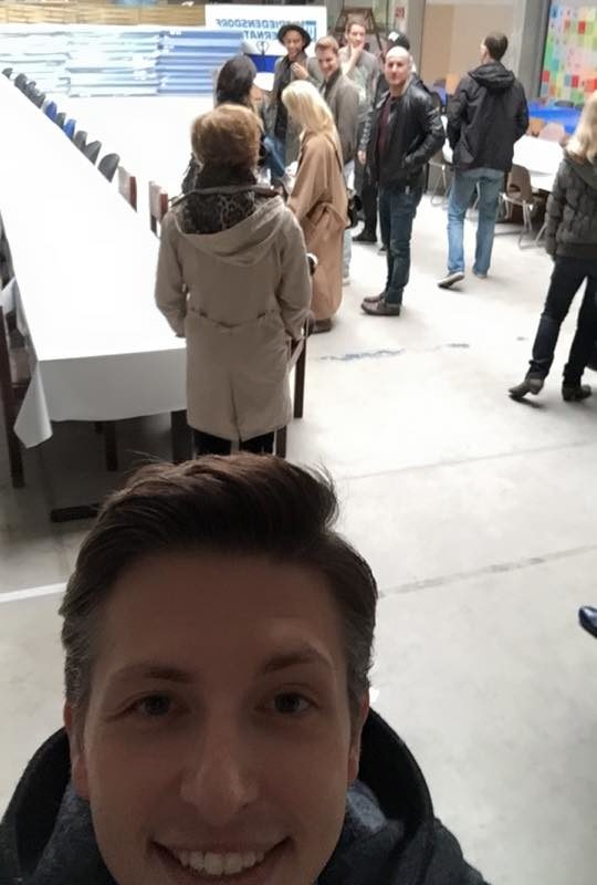 Gleich kommen die Kinder.